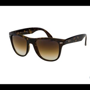 Ray-Ban Folding Wayfarer Sunglasses
